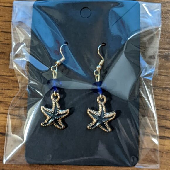🌊 Navy Blue Starfish Earrings💙 - Picture 4 of 7